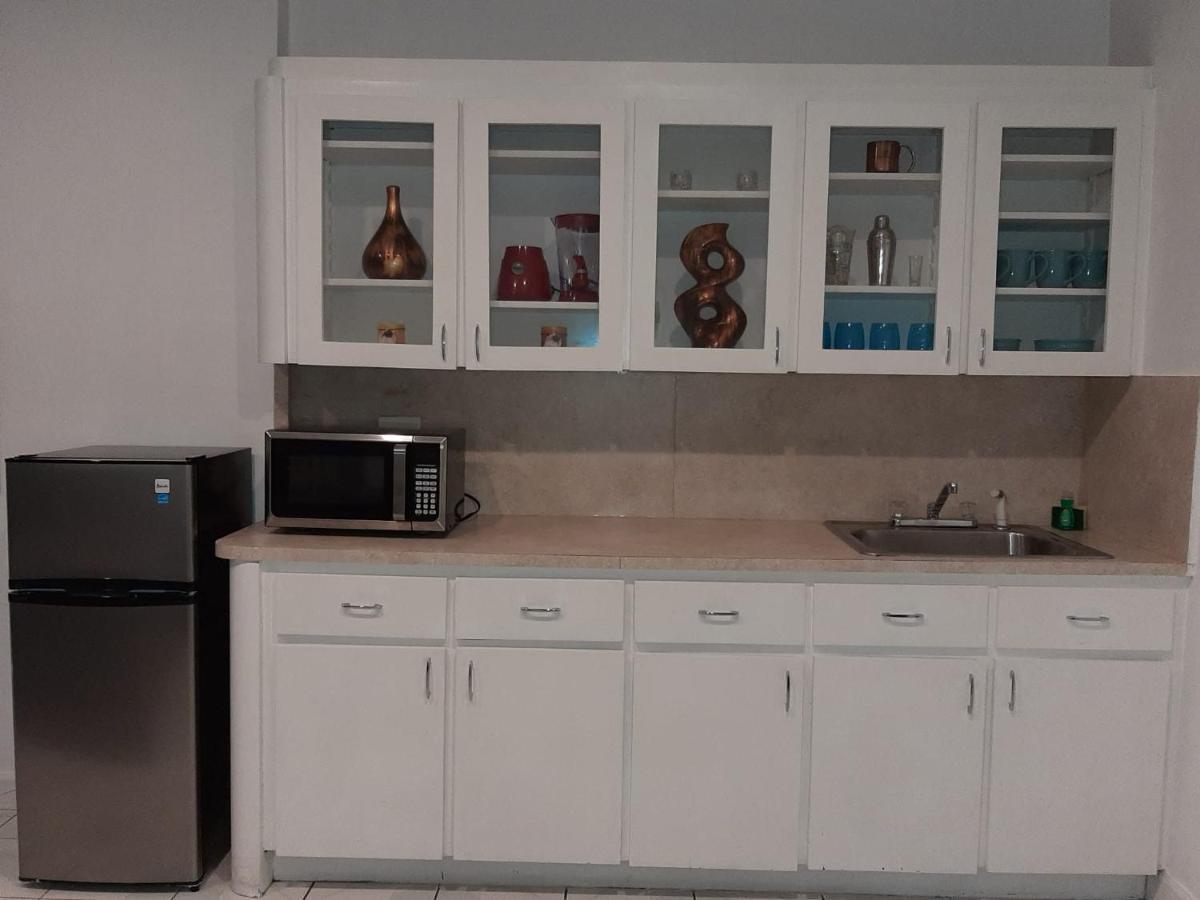 Hallandale Studio With Pool Apartman Hallandale Beach Kültér fotó