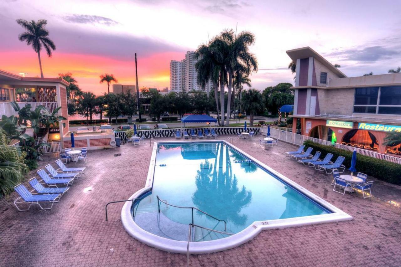 Hallandale Studio With Pool Apartman Hallandale Beach Kültér fotó