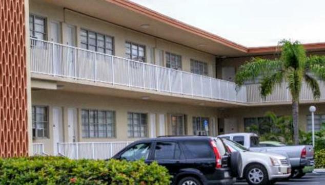 Hallandale Studio With Pool Apartman Hallandale Beach Kültér fotó
