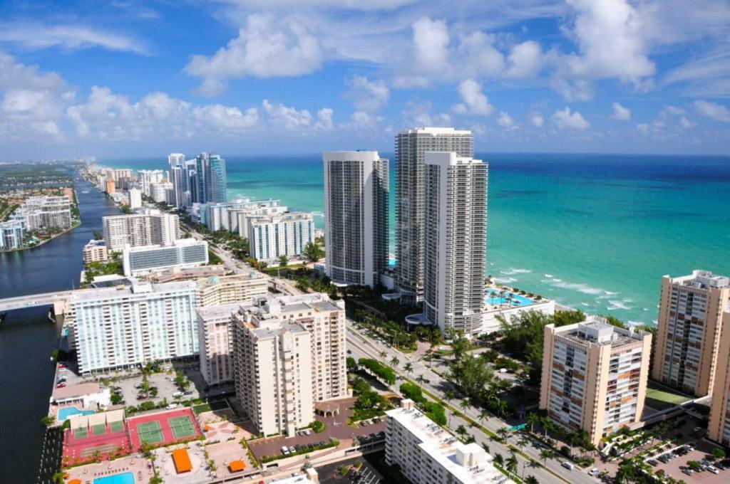 Hallandale Studio With Pool Apartman Hallandale Beach Kültér fotó